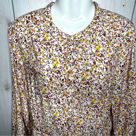 Court & Rowe Woodland Ditzy Long Sleeve Midi Shirtdress - Picture 2 of 9